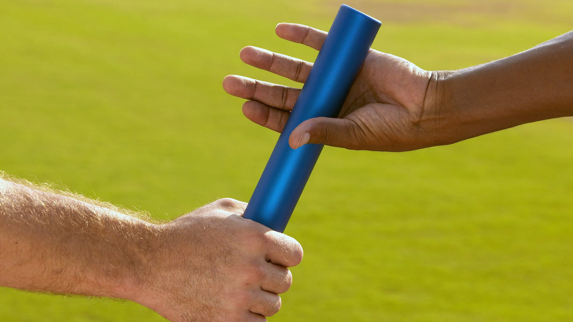 _亲子乐园：少年儿童与父母共诉运动梦想_，亲子共同参与