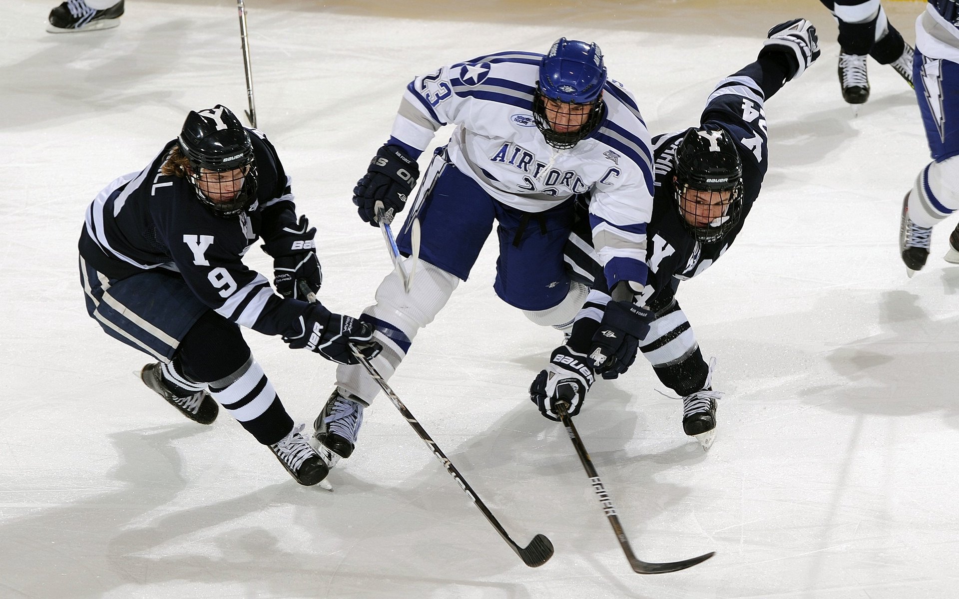 爱游戏官网充值-双方交锋：团队配合默契，力争胜利，双方交锋是什么意思
